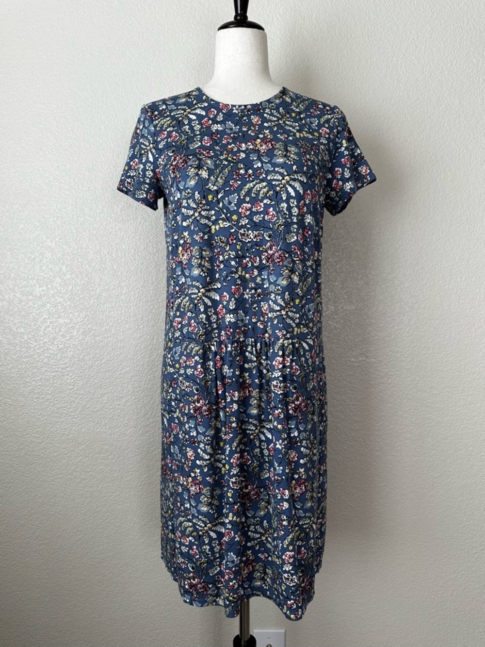 NWOT J. Jill Blue Floral Soft Knit Short Sleeves Midi Dress, Size XS